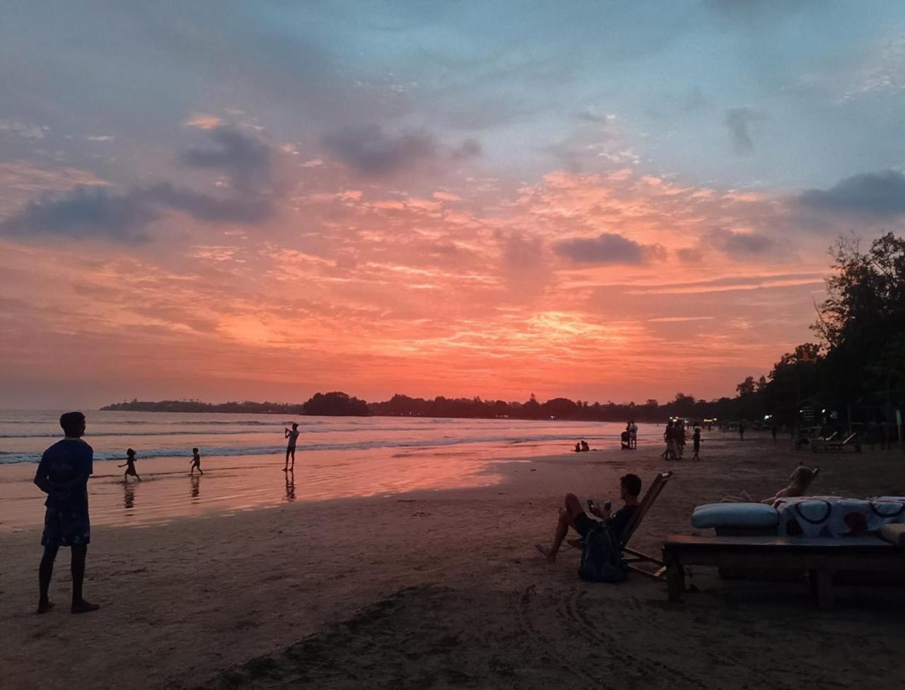 Skywalker Guest House Weligama Exterior photo
